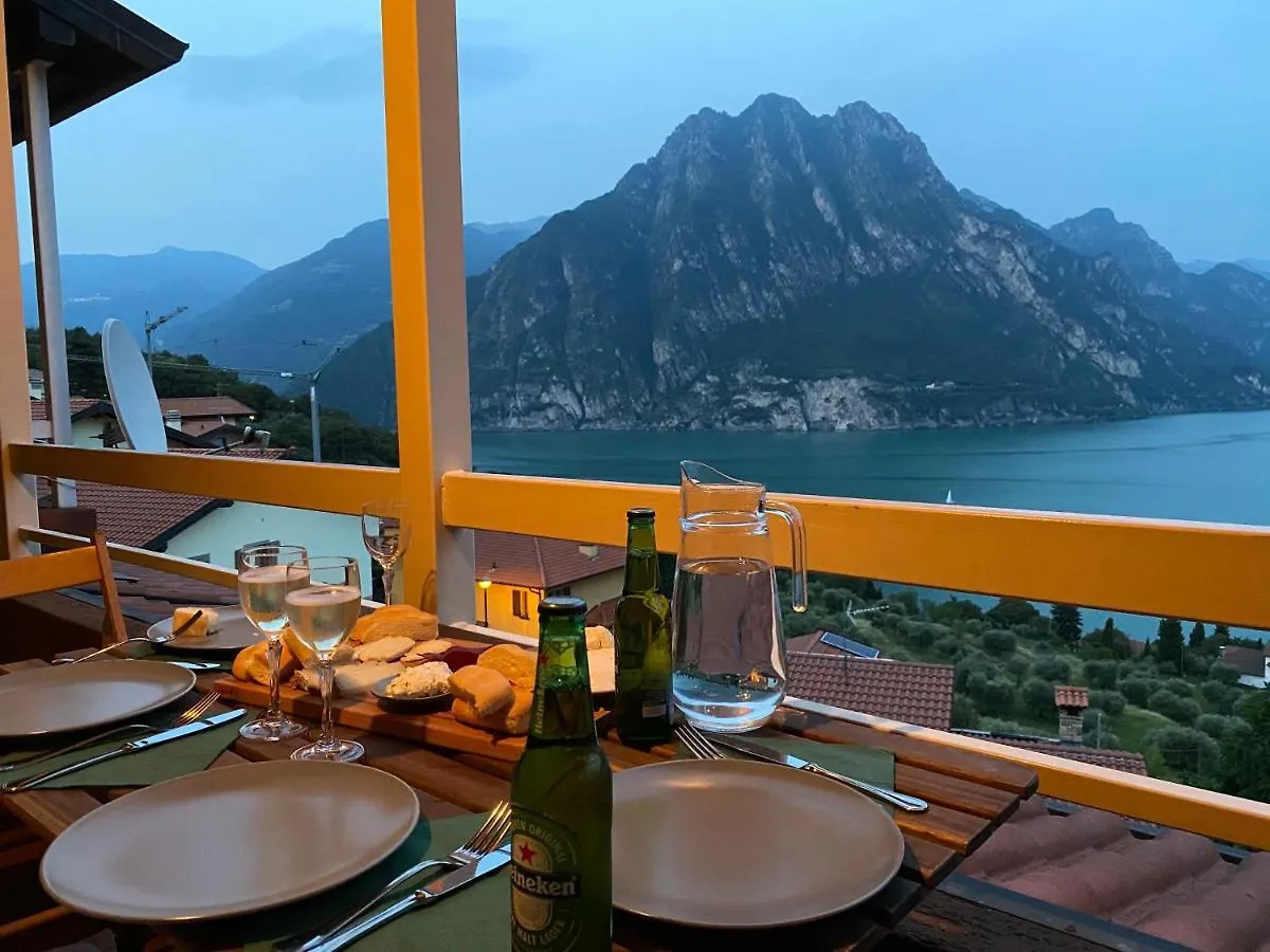 Happy Guest Apartments - Bella Vista Riva di Solto 0*,  Italy